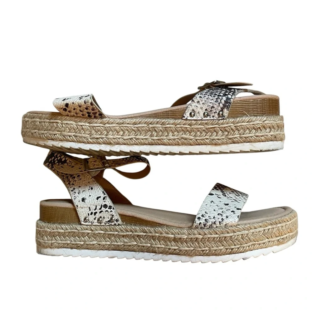 CHUSIONAIRE Espadrille Snakeskin Pattern Sandals Size: 11M